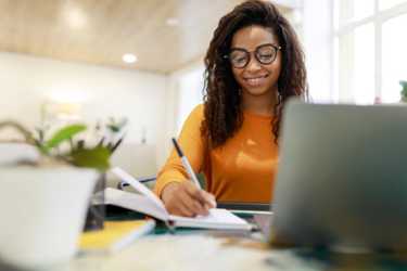IIE Advanced Diploma in Brand Innovation - (Online)