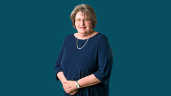 Dr Ria van Zyl